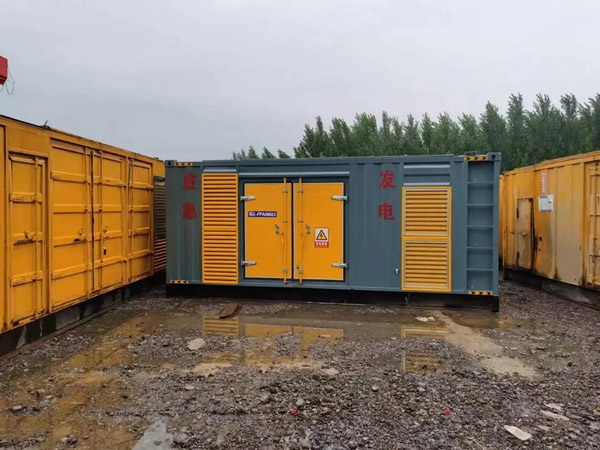 乳源柴油发电机如何判断干式空气滤清器是否需要更换？